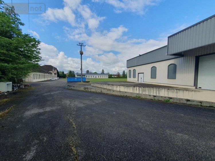 Fonds et murs commerciaux a vendre Serrières-de-Briord 01470 Ain 4187 m2  1860000 euros