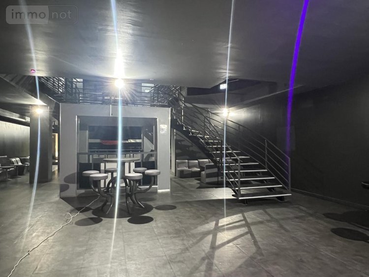 Fonds et murs commerciaux a vendre Beaupréau-en-Mauges 49600 Maine-et-Loire 1275 m2  619200 euros