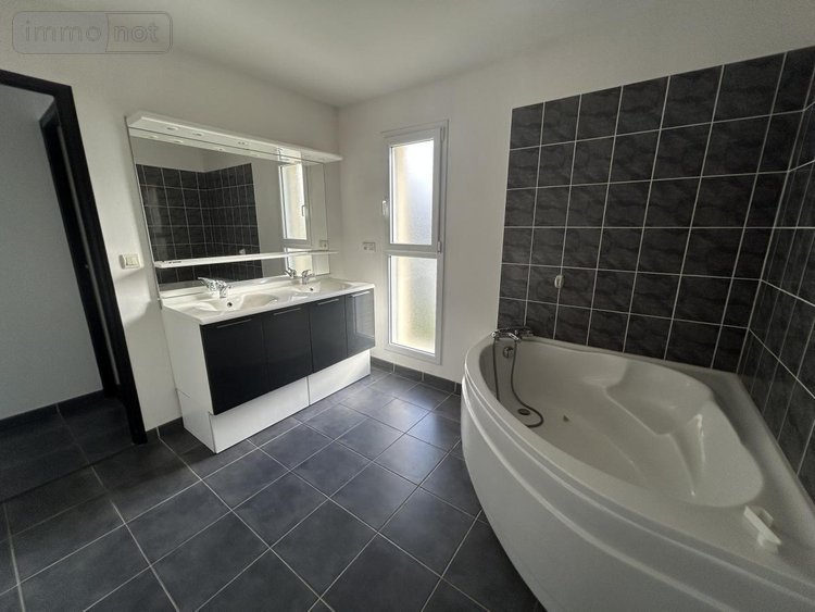 Location maison Quessoy 22120 Côtes-d'Armor 126 m2 7 pièces 1150 euros