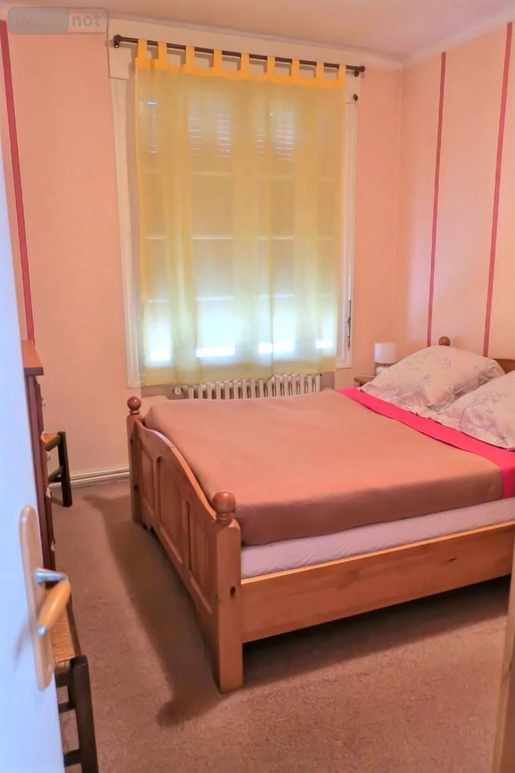 Immeuble a vendre Bourges 18000 Cher 244 m2  343200 euros