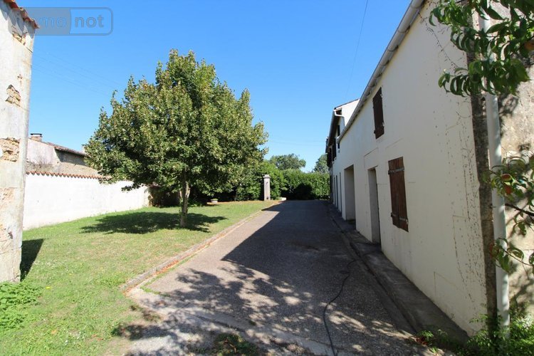 Maison a vendre Brizambourg 17770 Charente-Maritime 196 m2 7 pièces 262300 euros
