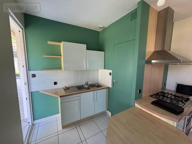 Location maison Bonchamp-lès-Laval 53960 Mayenne 98 m2 4 pièces 890 euros