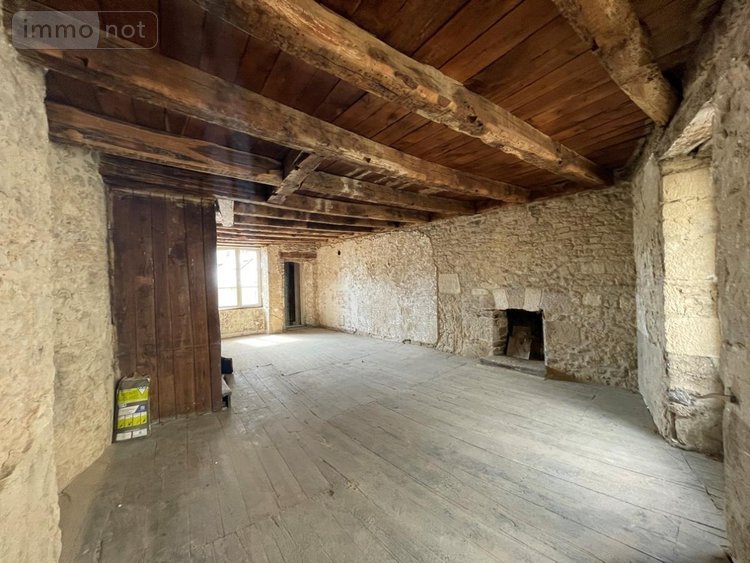 Immeuble a vendre Dinan 22100 Côtes-d'Armor 134 m2  199000 euros