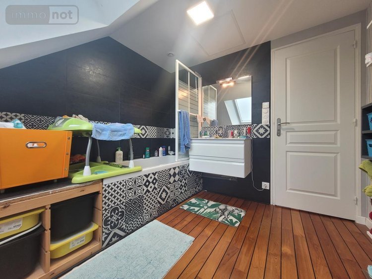 Maison a vendre Loiron-Ruillé 53320 Mayenne 139 m2 8 pièces 236900 euros