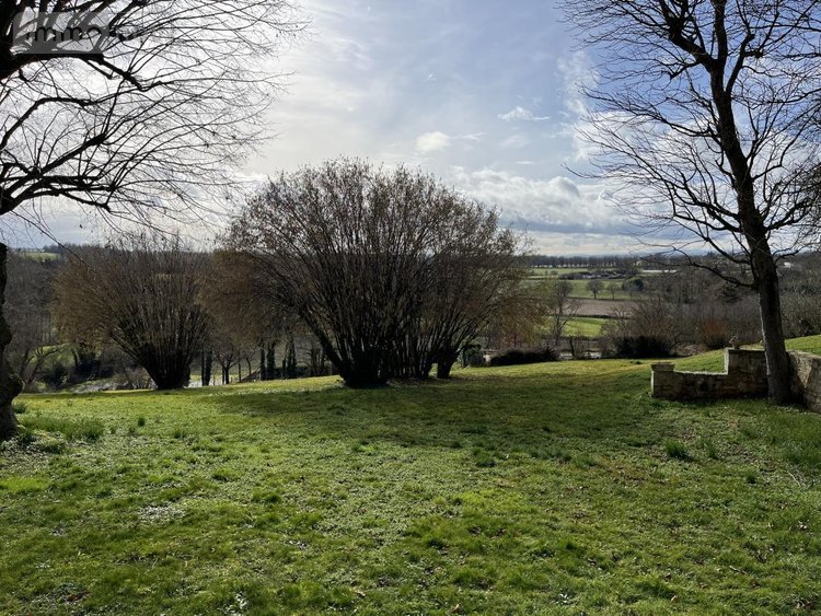 Maison a vendre Broût-Vernet 03110 Allier 310 m2 14 pièces 480000 euros