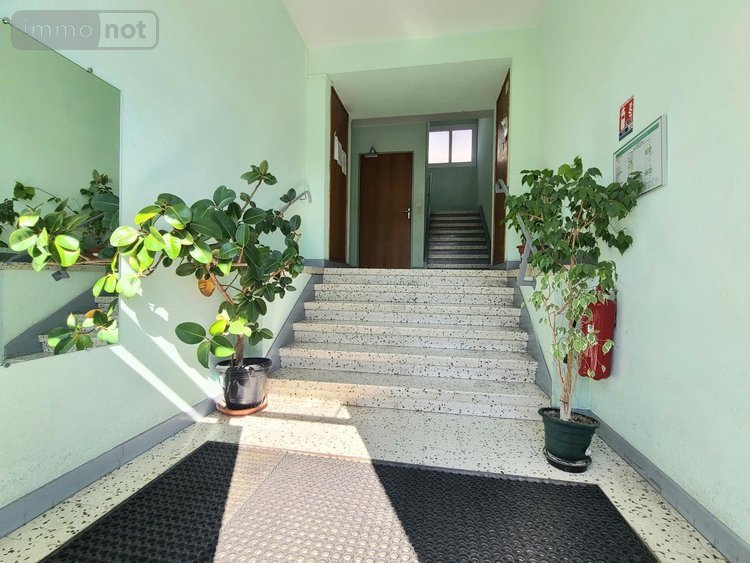 Appartement a vendre Pierrelatte 26700 Drôme 82 m2 5 pièces 91500 euros