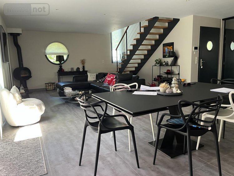 Maison a vendre Bonchamp-lès-Laval 53960 Mayenne 204 m2 8 pièces 696600 euros