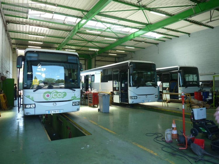 Location fonds et murs commerciaux Féchain 59247 Nord 1900 m2  4000 euros