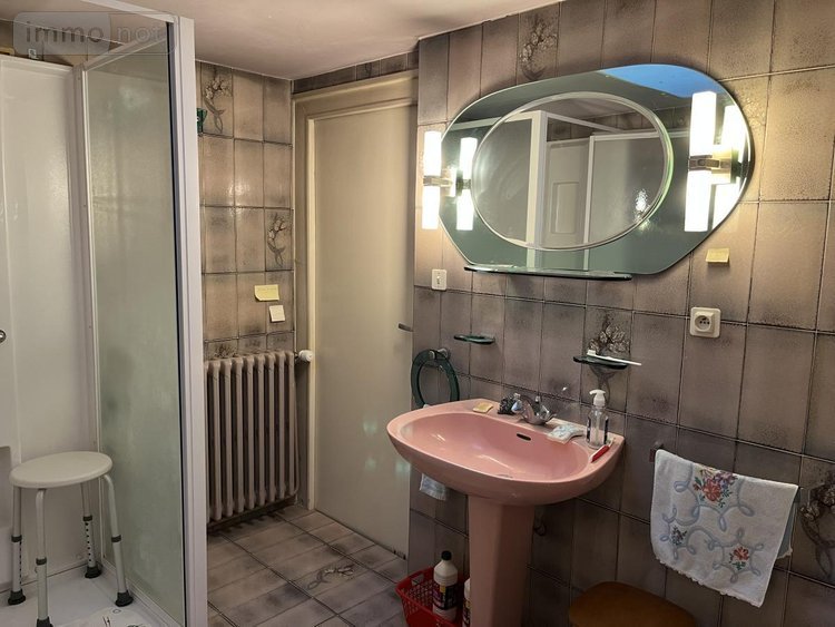 Immeuble a vendre Luçon 85400 Vendée 136 m2  177200 euros