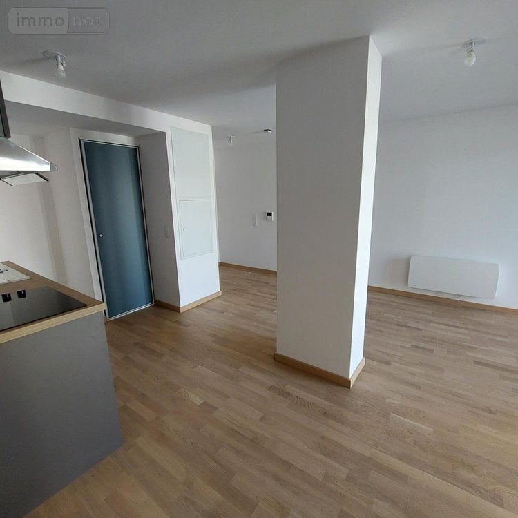 Location appartement Reims 51100 Marne 41 m2 1 pièce 620 euros