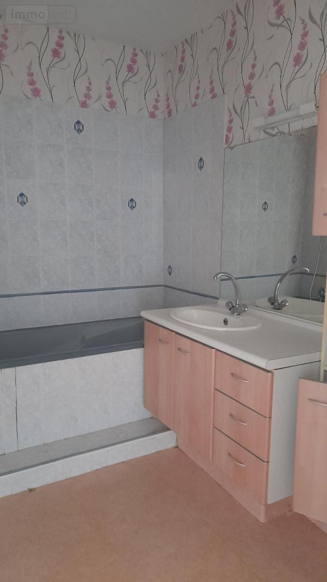 Appartement a vendre Bourgueil 37140 Indre-et-Loire 83 m2  95900 euros