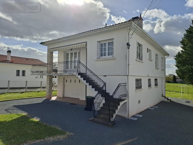 Maison a vendre Saintes 17100 Charente-Maritime 106 m2 5 pièces 218233 euros