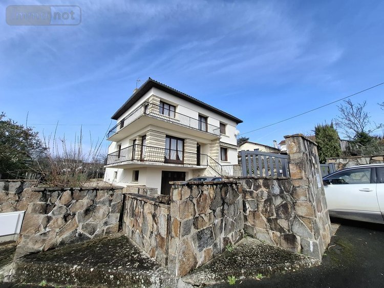 Maison a vendre Saintes 17100 Charente-Maritime 169 m2 6 pièces 280000 euros