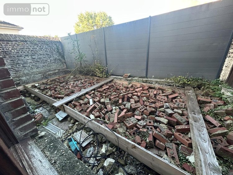 Fonds et murs commerciaux a vendre Cambrai 59400 Nord 134 m2  54800 euros
