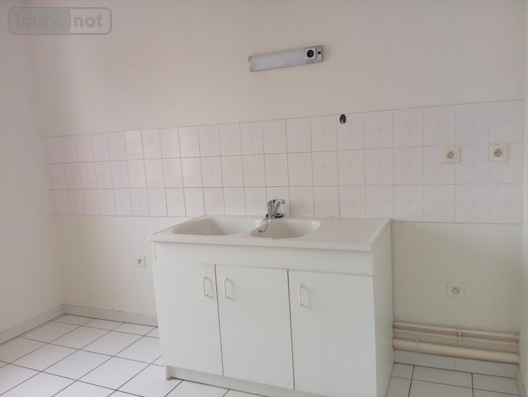 Location appartement Reims 51100 Marne 56 m2 2 pièces 735 euros
