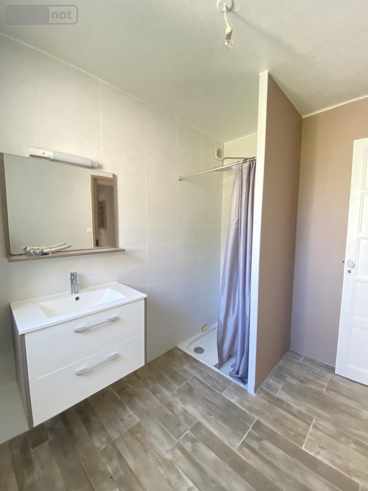 Immeuble a vendre Loudéac 22600 Côtes-d'Armor 230 m2  239200 euros