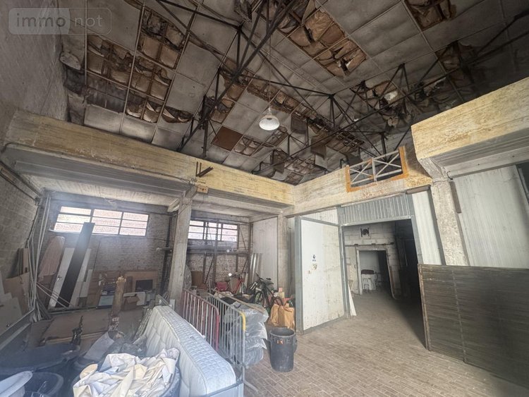 Fonds et murs commerciaux a vendre Cambrai 59400 Nord 750 m2  314400 euros