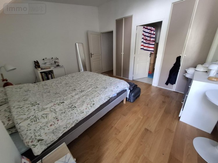 Appartement a vendre Saintes 17100 Charente-Maritime 54 m2 2 pièces 105000 euros