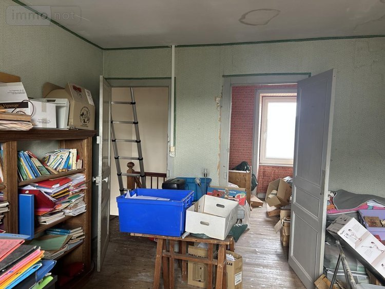 Immeuble a vendre Guingamp 22200 Côtes-d'Armor 135 m2  227360 euros