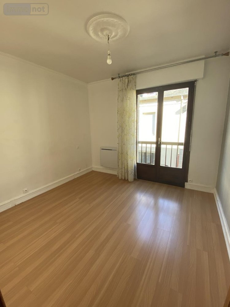 Location appartement Loudéac 22600 Côtes-d'Armor 79 m2 3 pièces 682 euros