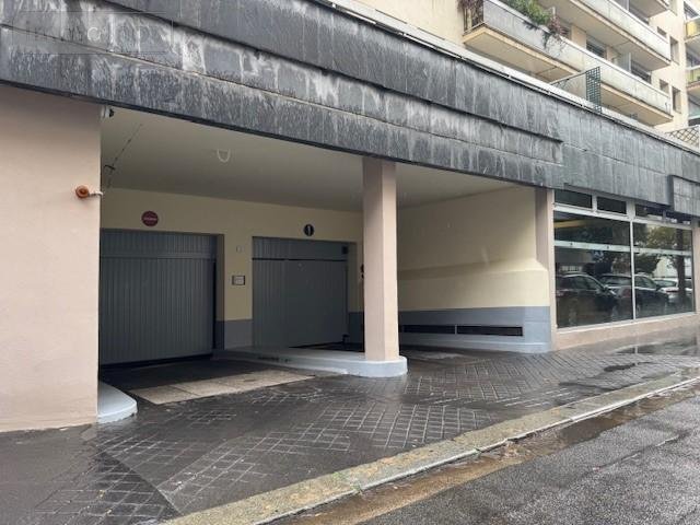 Garage et parking a vendre Neuilly-sur-Seine 92200 Hauts-de-Seine 12 m2  33000 euros