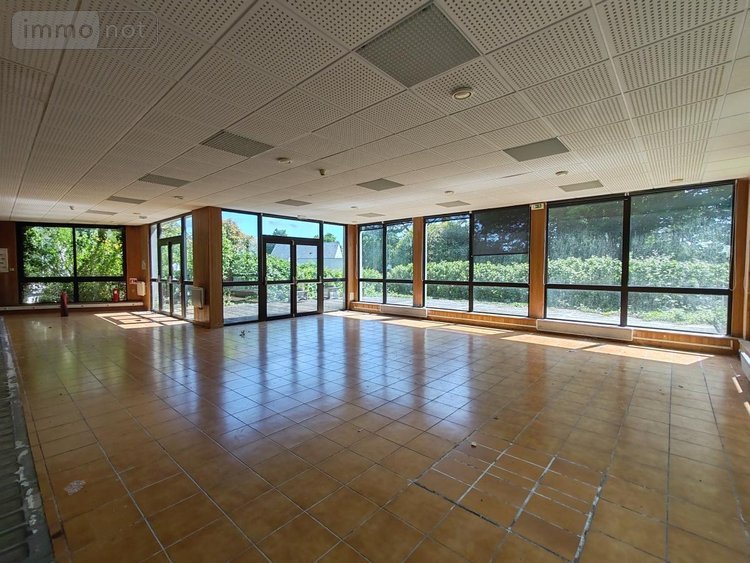Immeuble a vendre Plounéour-Ménez 29410 Finistère 800 m2  263500 euros