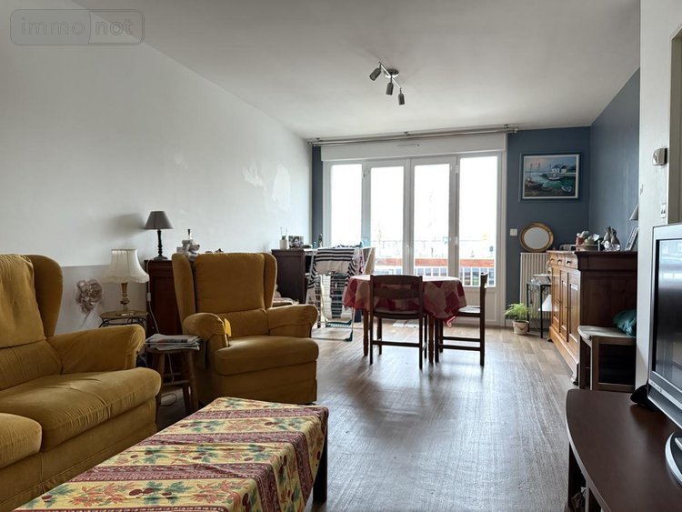 Appartement a vendre Guingamp 22200 Côtes-d'Armor 68 m2 3 pièces 145976 euros