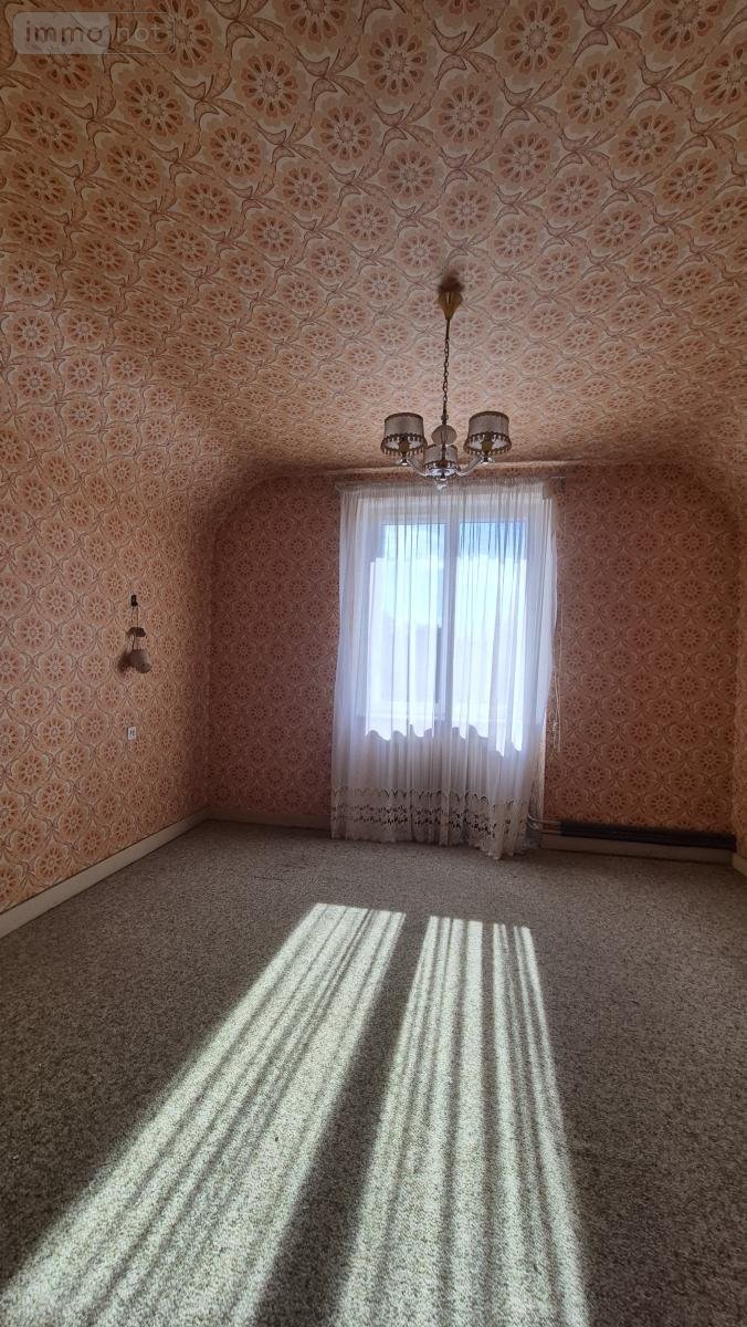 Maison a vendre Lampaul-Guimiliau 29400 Finistère 114 m2 6 pièces 167200 euros