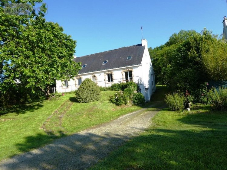 Maison a vendre Guémené-sur-Scorff 56160 Morbihan 203 m2 8 pièces 251000 euros