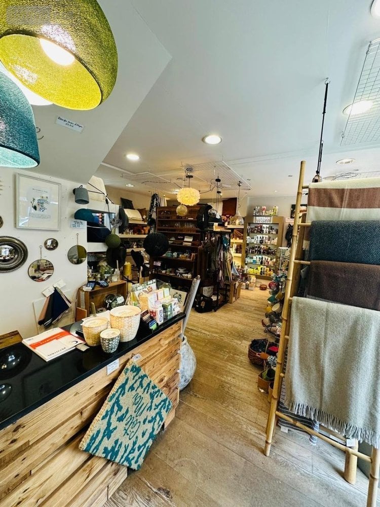 Fonds et murs commerciaux a vendre Barneville-Carteret 50270 Manche 50 m2  53000 euros