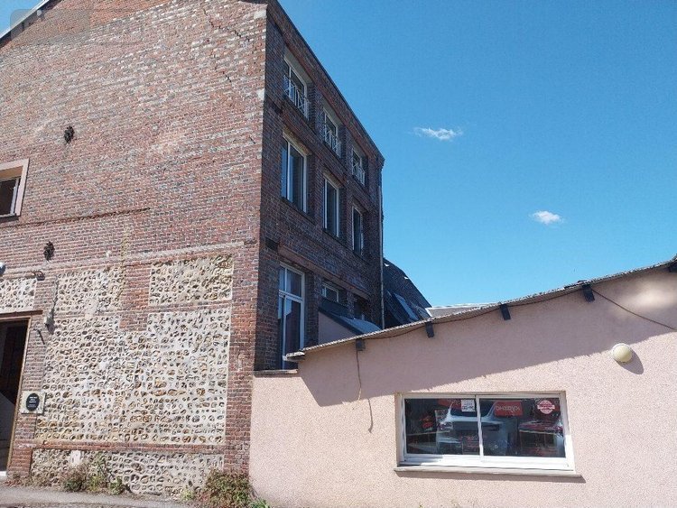 Immeuble a vendre Le Neubourg 27110 Eure 300 m2  260000 euros