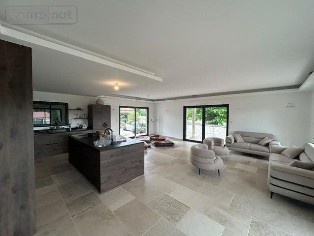 Maison a vendre Lezoux 63190 Puy-de-Dôme 178 m2 9 pièces 735000 euros