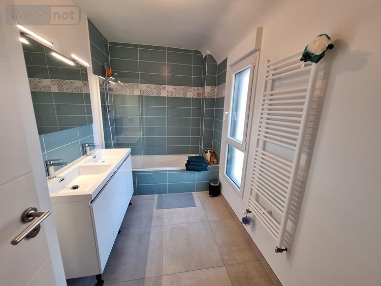 Location maison Saint Père Marc en Poulet 35430 Ille-et-Vilaine 105 m2 5 pièces 1270 euros