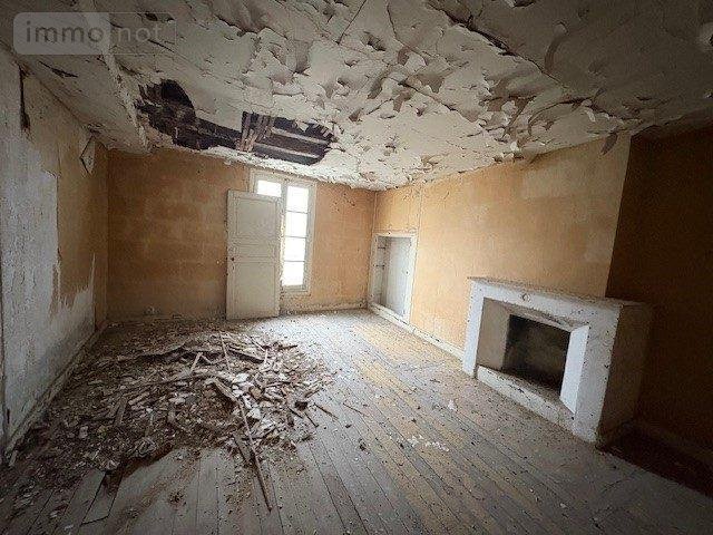 Immeuble a vendre Saumur 49400 Maine-et-Loire 350 m2  174600 euros