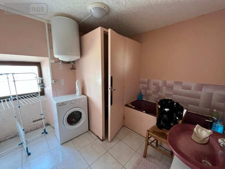 Immeuble a vendre Corquilleroy 45120 Loiret 266 m2  95600 euros