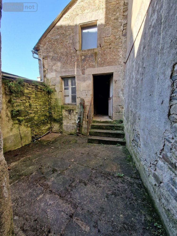 Immeuble a vendre Pontivy 56300 Morbihan 314 m2  234540 euros
