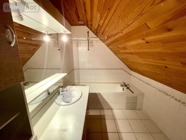 Appartement a vendre Monts-de-Randon 48700 Lozère 96 m2  159000 euros