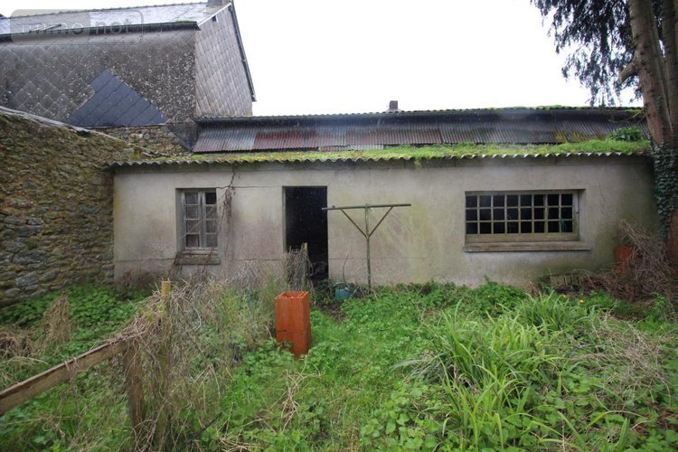 Immeuble a vendre Rostrenen 22110 Côtes-d'Armor 230 m2  95160 euros