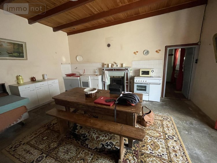 Maison a vendre Lannebert 22290 Côtes-d'Armor 175 m2 3 pièces 136140 euros