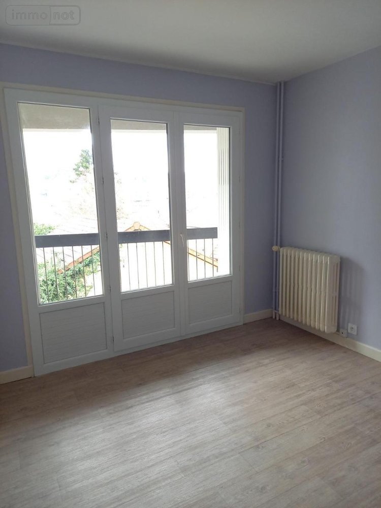 Location appartement Vichy 03200 Allier 54 m2 2 pièces 518 euros