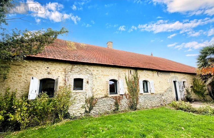 Maison a vendre Nouans 72260 Sarthe 271 m2 9 pièces 299900 euros