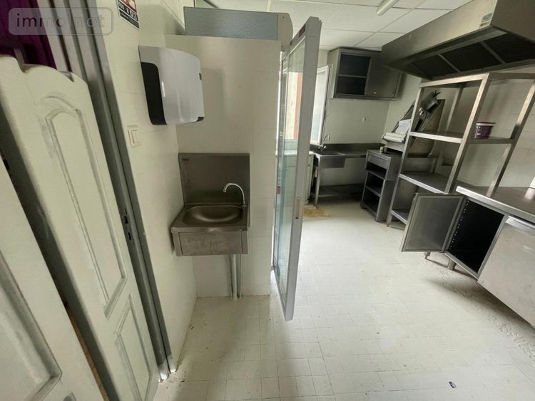 Fonds et murs commerciaux a vendre Saint-Chély-d'Apcher 48200 Lozère 65 m2  150000 euros