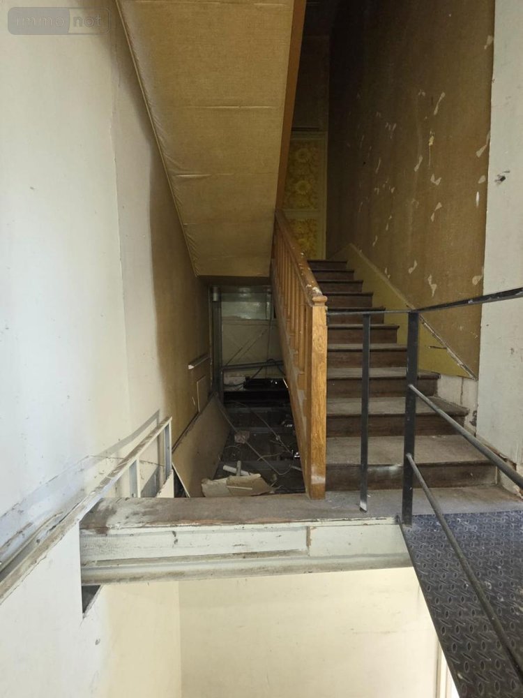 Fonds et murs commerciaux a vendre Montargis 45200 Loiret 336 m2  329600 euros