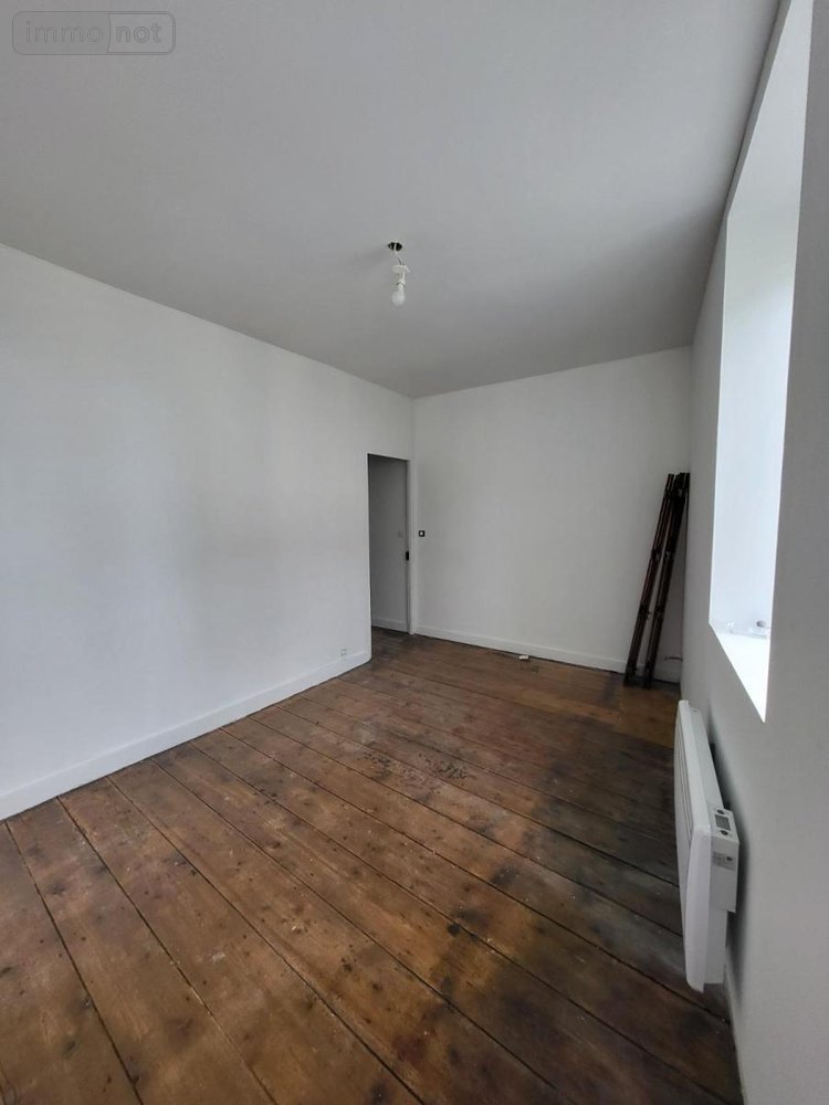 Immeuble a vendre Le Ribay 53640 Mayenne 161 m2  73780 euros