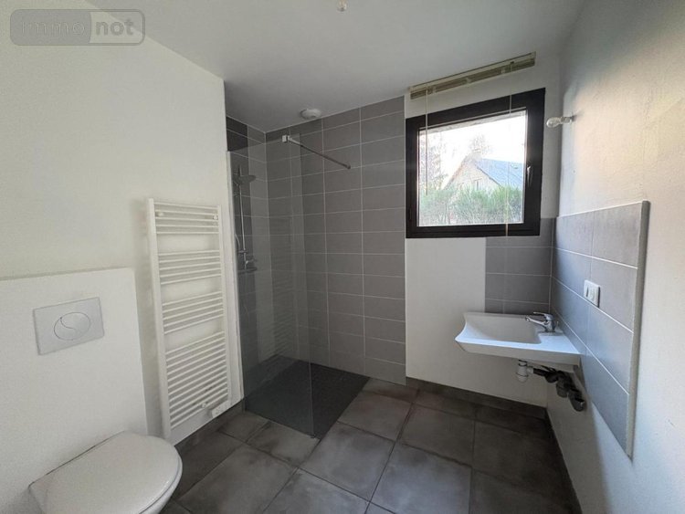 Location appartement Saint-Chély-d'Apcher 48200 Lozère 34 m2  410 euros