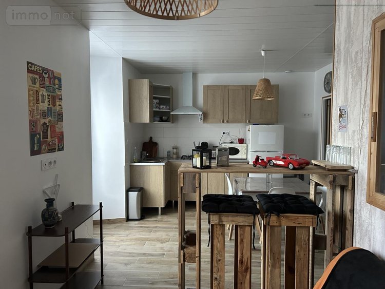 Immeuble a vendre Saint-Agathon 22200 Côtes-d'Armor 194 m2  365600 euros