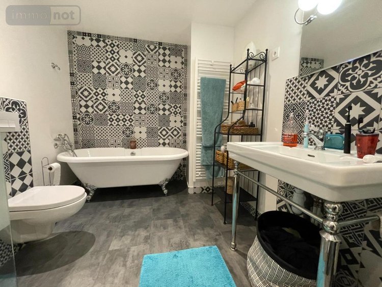 Immeuble a vendre Pont-Aven 29930 Finistère 141 m2  380330 euros