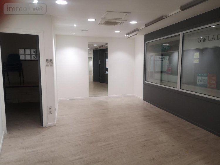 Location fonds et murs commerciaux Cambrai 59400 Nord 72 m2  990 euros