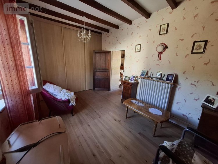 Maison a vendre Saintes 17100 Charente-Maritime 90 m2 3 pièces 157380 euros