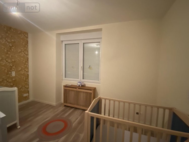 Location maison Bouchamps-lès-Craon 53800 Mayenne 216 m2  750 euros